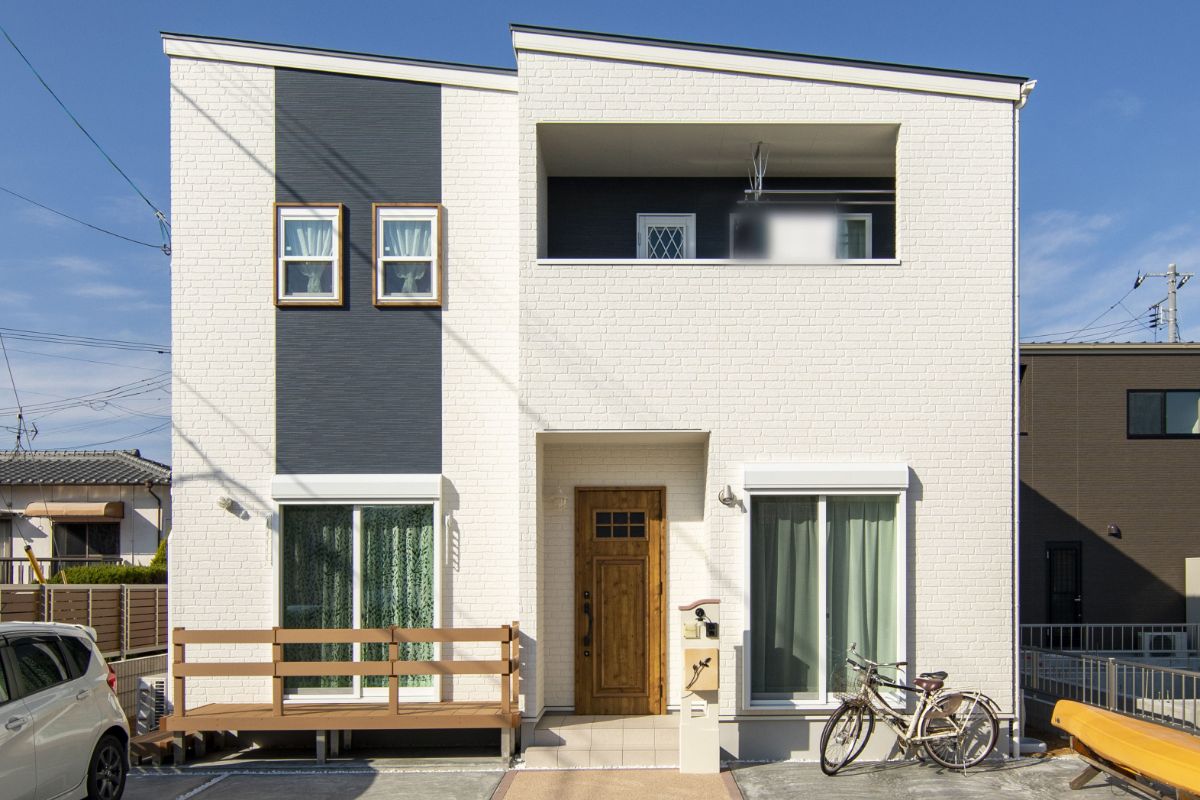 Pure House