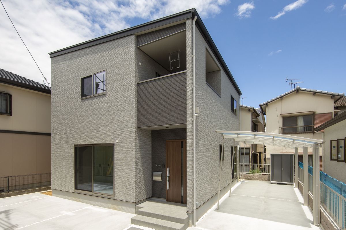 Pure House